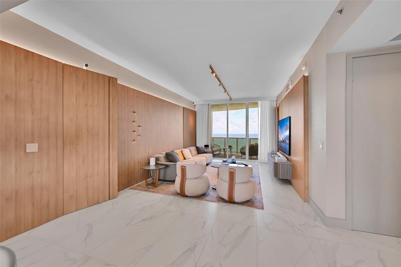 Image 5 of 37 For 16001 Collins Ave  3004