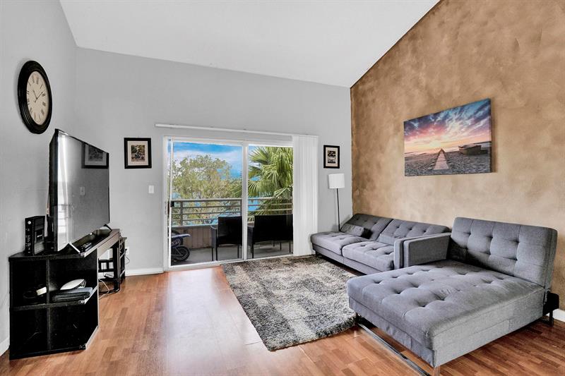 Image 15 of 44 For 3413 44th St  205