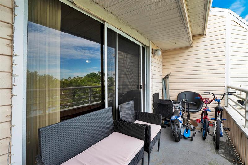 Image 20 of 44 For 3413 44th St  205