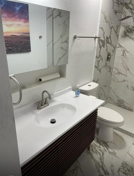 Image 28 of 44 For 3413 44th St  205