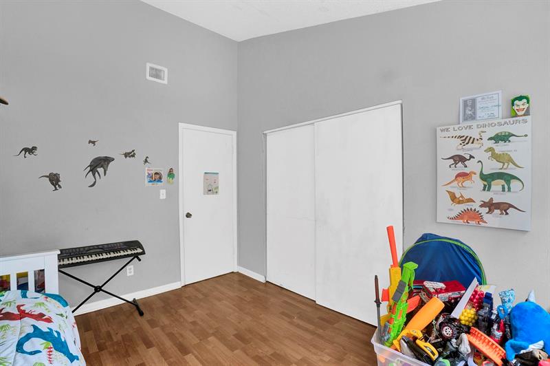 Image 30 of 44 For 3413 44th St  205