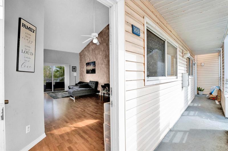 Image 9 of 44 For 3413 44th St  205