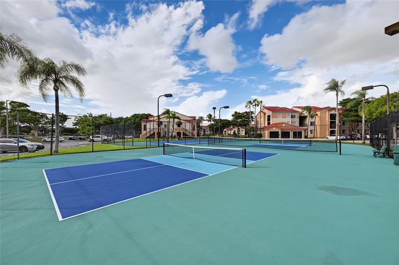 Image 12 of 31 For 2011 Renaissance Blvd  101