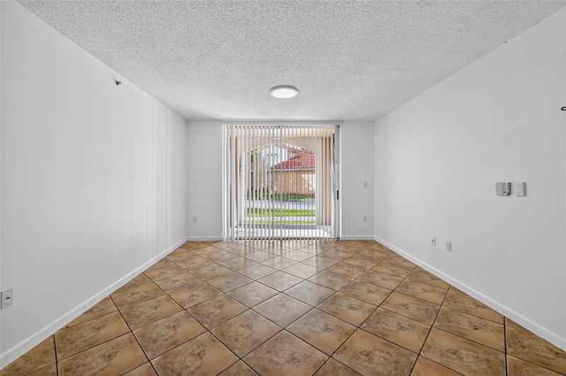 Image 13 of 31 For 2011 Renaissance Blvd  101