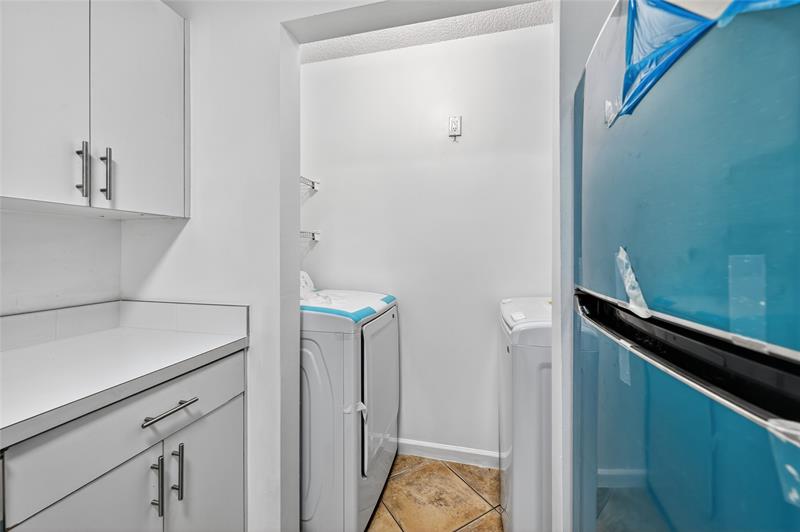 Image 19 of 31 For 2011 Renaissance Blvd  101