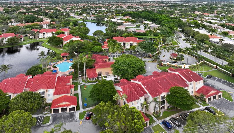 Image 29 of 31 For 2011 Renaissance Blvd  101