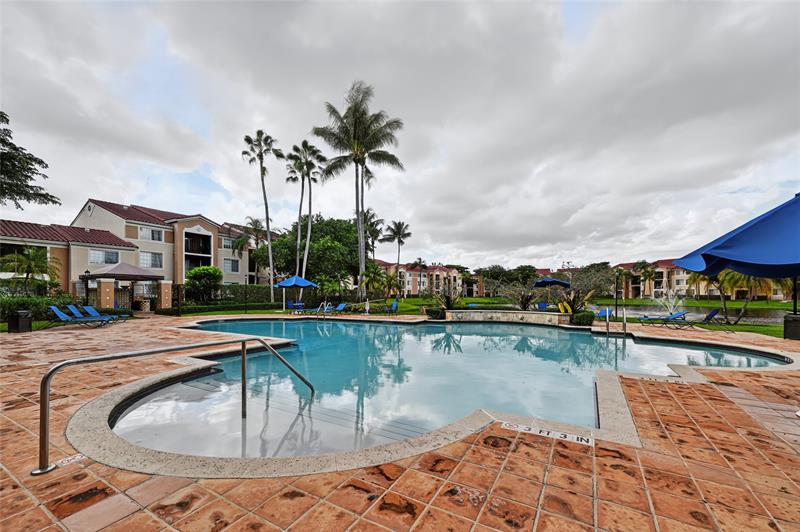 Image 5 of 31 For 2011 Renaissance Blvd  101