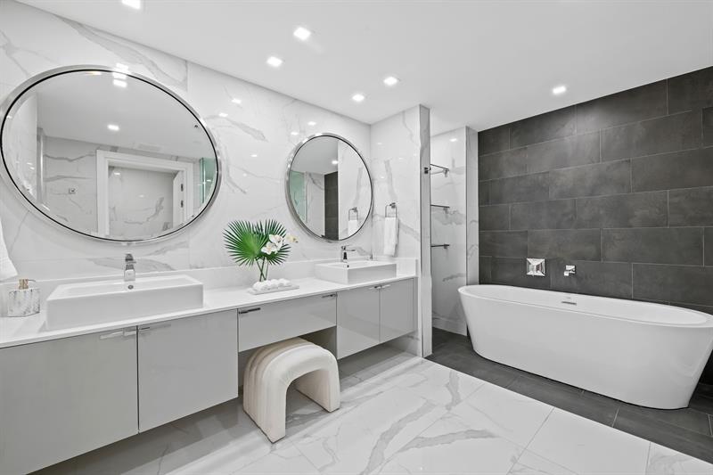 Image 11 of 50 For 435 Bayshore Dr  302