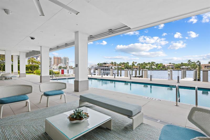 Image 28 of 50 For 435 Bayshore Dr  302