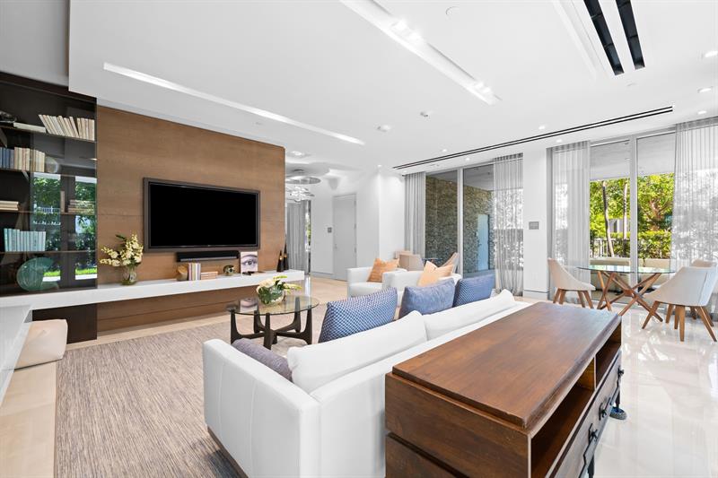 Image 37 of 50 For 435 Bayshore Dr  302