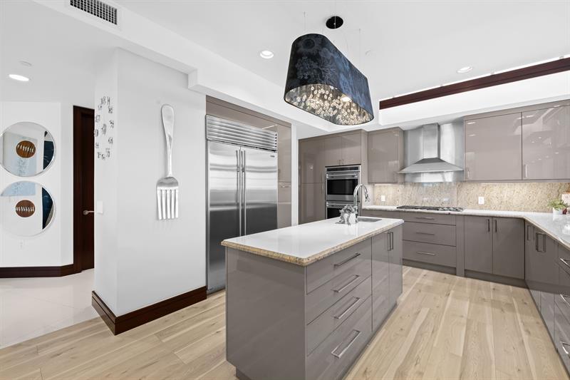 Image 18 of 84 For 1 Ocean Blvd  Ph-501