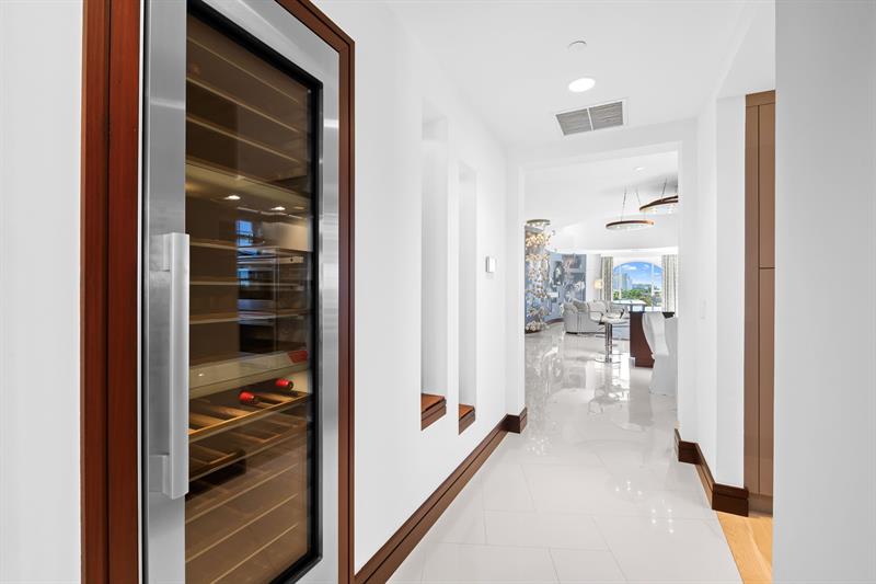 Image 19 of 84 For 1 Ocean Blvd  Ph-501