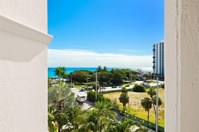 Image 44 of 84 For 1 Ocean Blvd  Ph-501