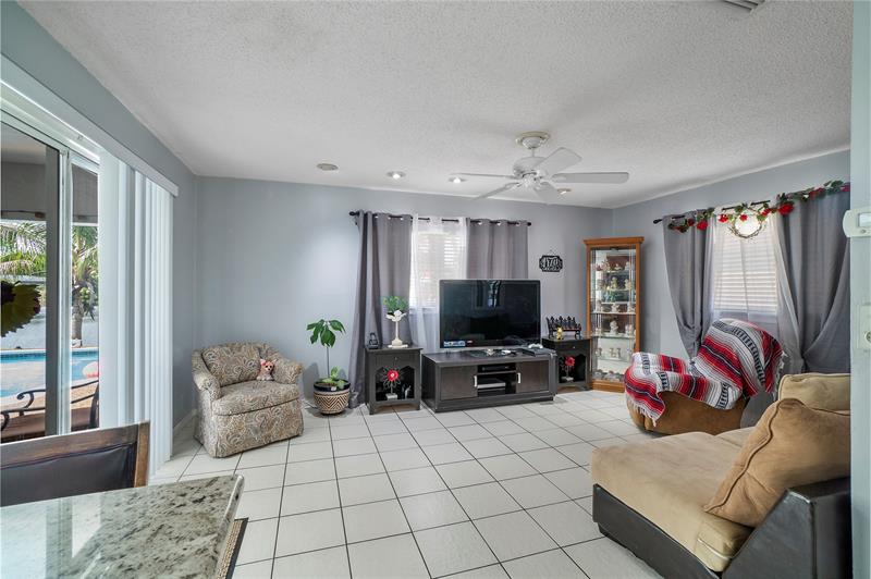 Image 5 of 38 For 7940 8th St  