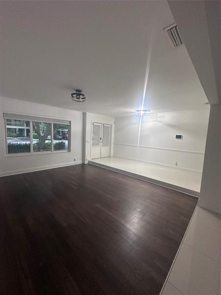 Image 20 of 23 For 2810 60th St