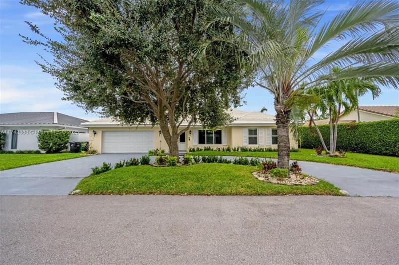 Image 3 of 23 For 2810 60th St