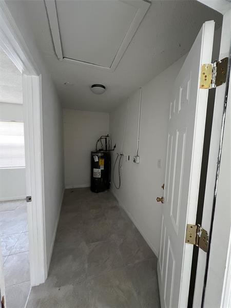 Image 8 of 14 For 308 Essex Dr