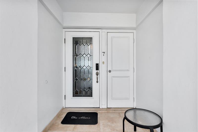 Image 33 of 51 For 1012 Ocean Blvd  Ph7