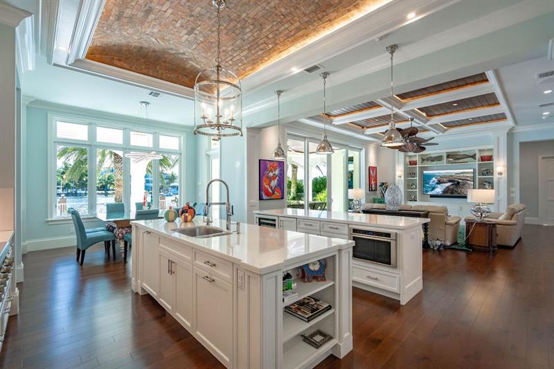 Image 19 of 61 For 2798 24th St