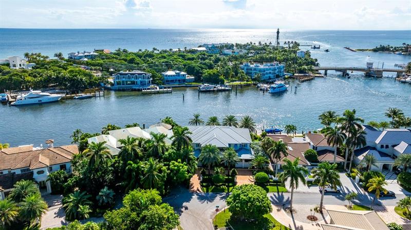 Image 3 of 61 For 2798 24th St