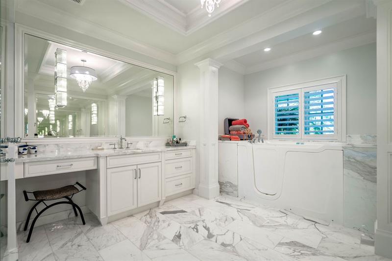 Image 39 of 61 For 2798 24th St