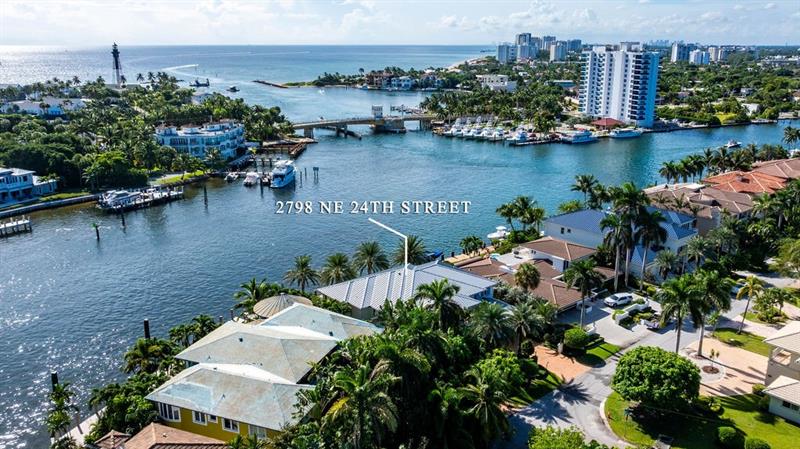 Image 4 of 61 For 2798 24th St