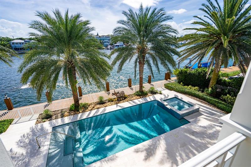 Image 43 of 61 For 2798 24th St