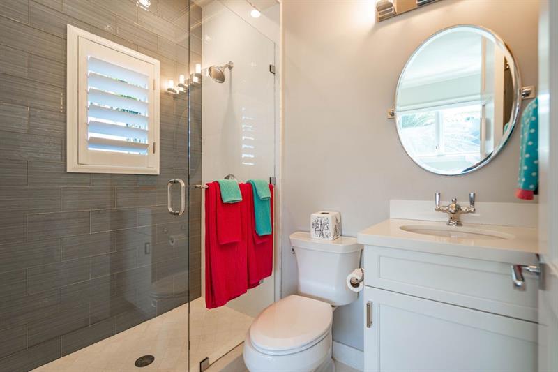 Image 47 of 61 For 2798 24th St