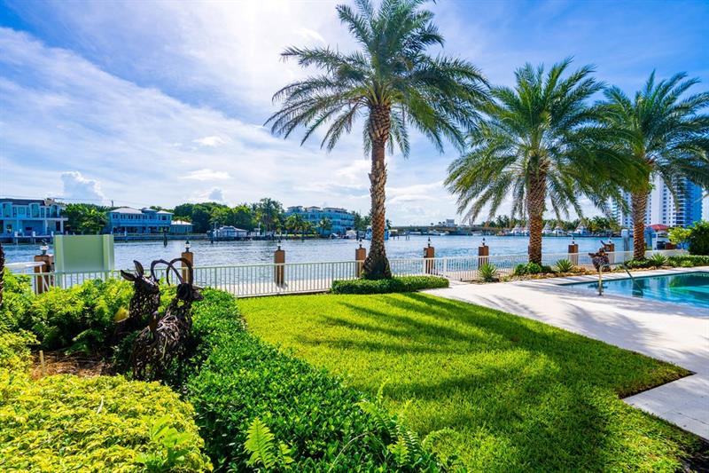 Image 57 of 61 For 2798 24th St