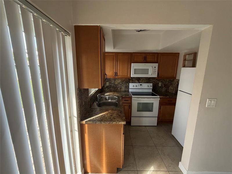 Image 7 of 9 For 2170 44th St  D