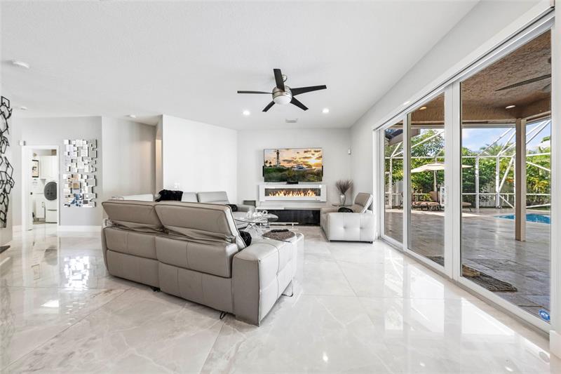 Image 21 of 54 For 5869 56th Dr