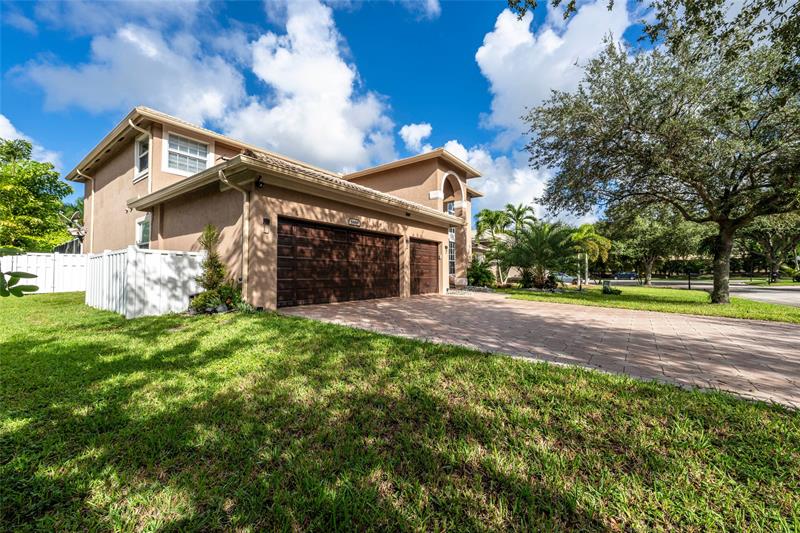 Image 5 of 54 For 5869 56th Dr