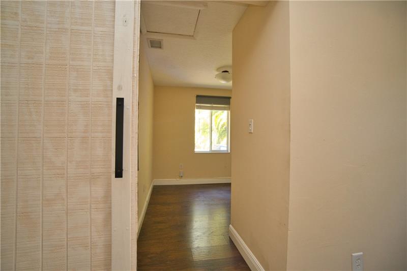 Image 11 of 24 For 412 13th St  