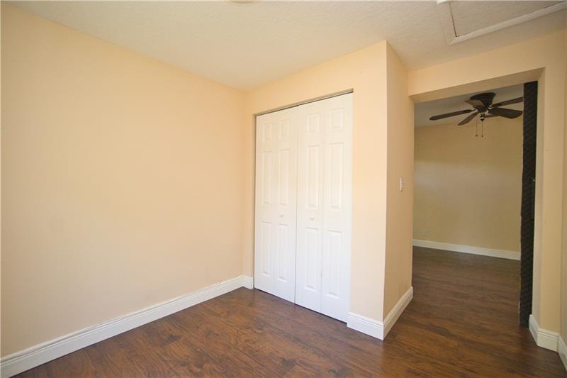 Image 12 of 24 For 412 13th St  