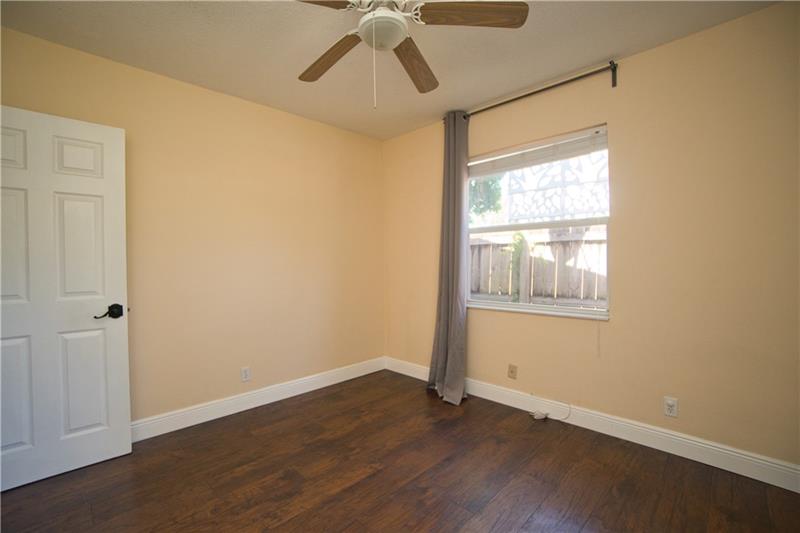 Image 16 of 24 For 412 13th St  