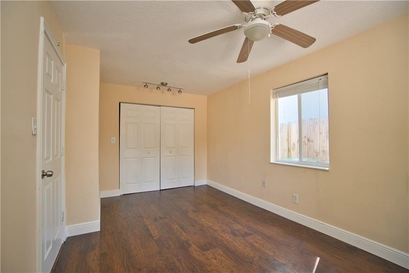 Image 8 of 24 For 412 13th St  