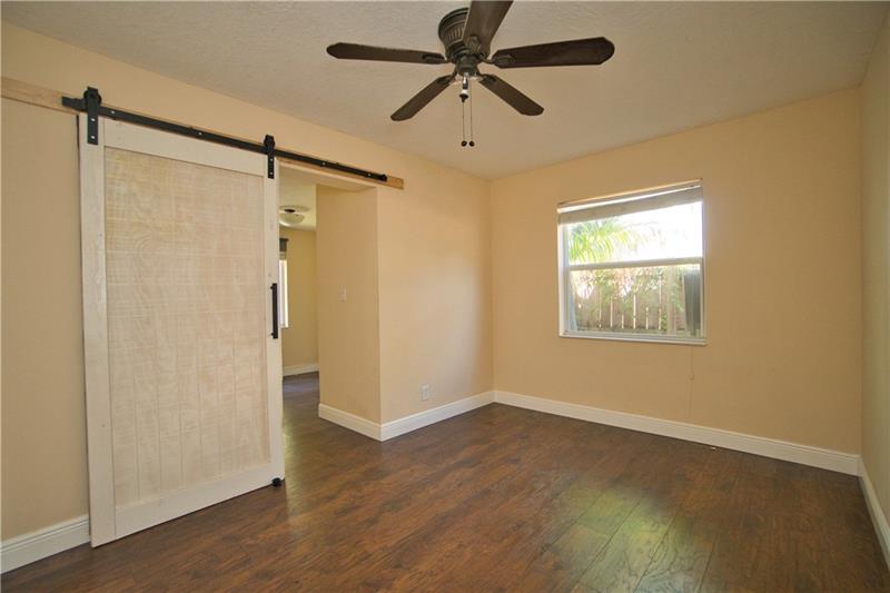 Image 9 of 24 For 412 13th St  