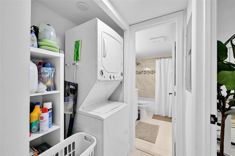 Image 19 of 32 For 1428 4th Ave  I-167