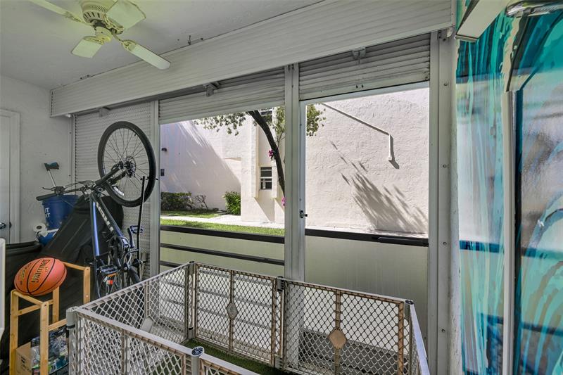 Image 20 of 32 For 1428 4th Ave  I-167