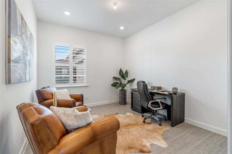 Image 19 of 60 For 769 Hookline Circle