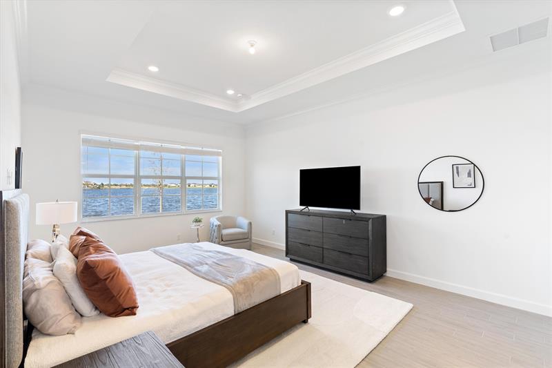 Image 20 of 60 For 769 Hookline Circle