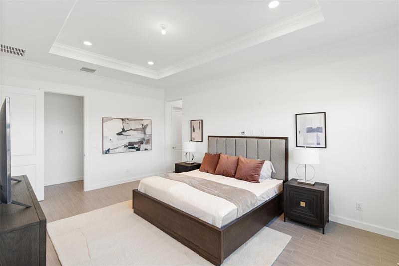 Image 21 of 60 For 769 Hookline Circle