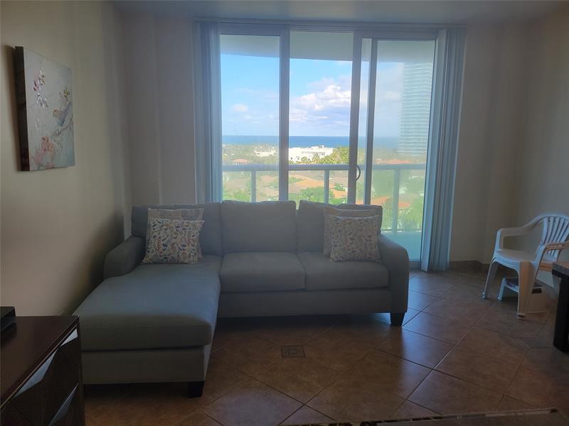 Image 12 of 17 For 19380 Collins Ave  1020