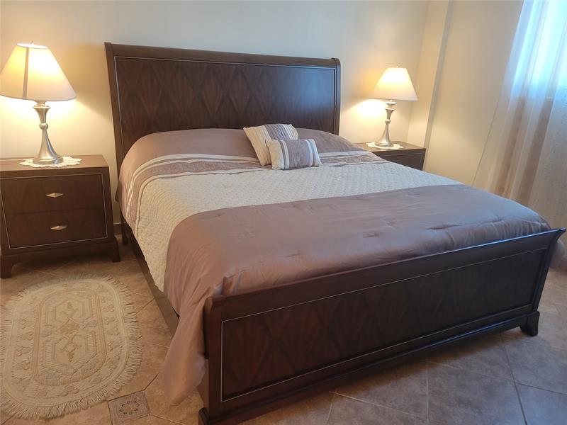 Image 14 of 17 For 19380 Collins Ave  1020