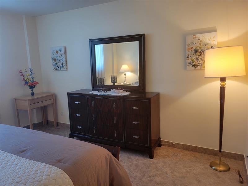 Image 15 of 17 For 19380 Collins Ave  1020