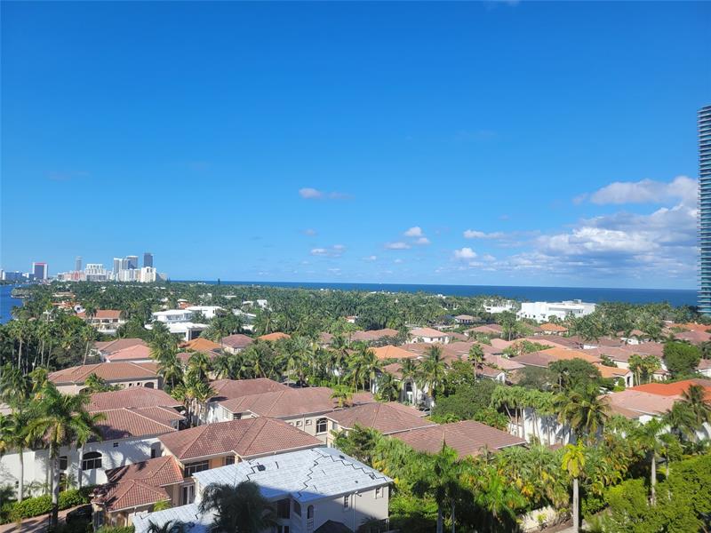 Image 3 of 17 For 19380 Collins Ave  1020