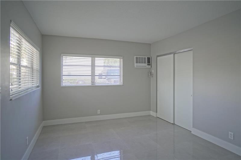 Image 7 of 14 For 640 7th Ave  10