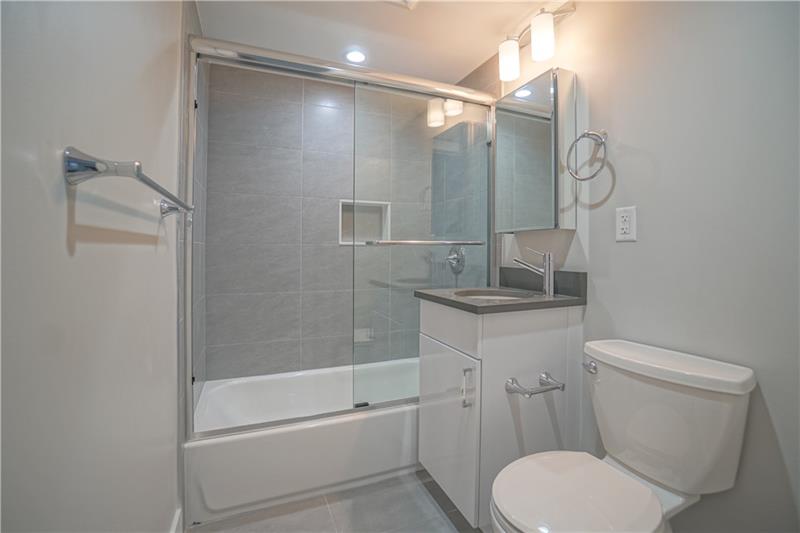 Image 9 of 14 For 640 7th Ave  10