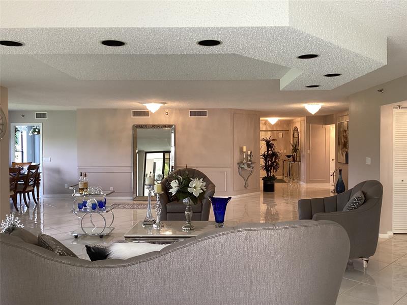 Image 5 of 41 For 7567 Imperial Dr  201