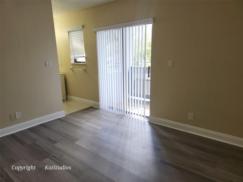 Image 16 of 34 For 10293 33rd St